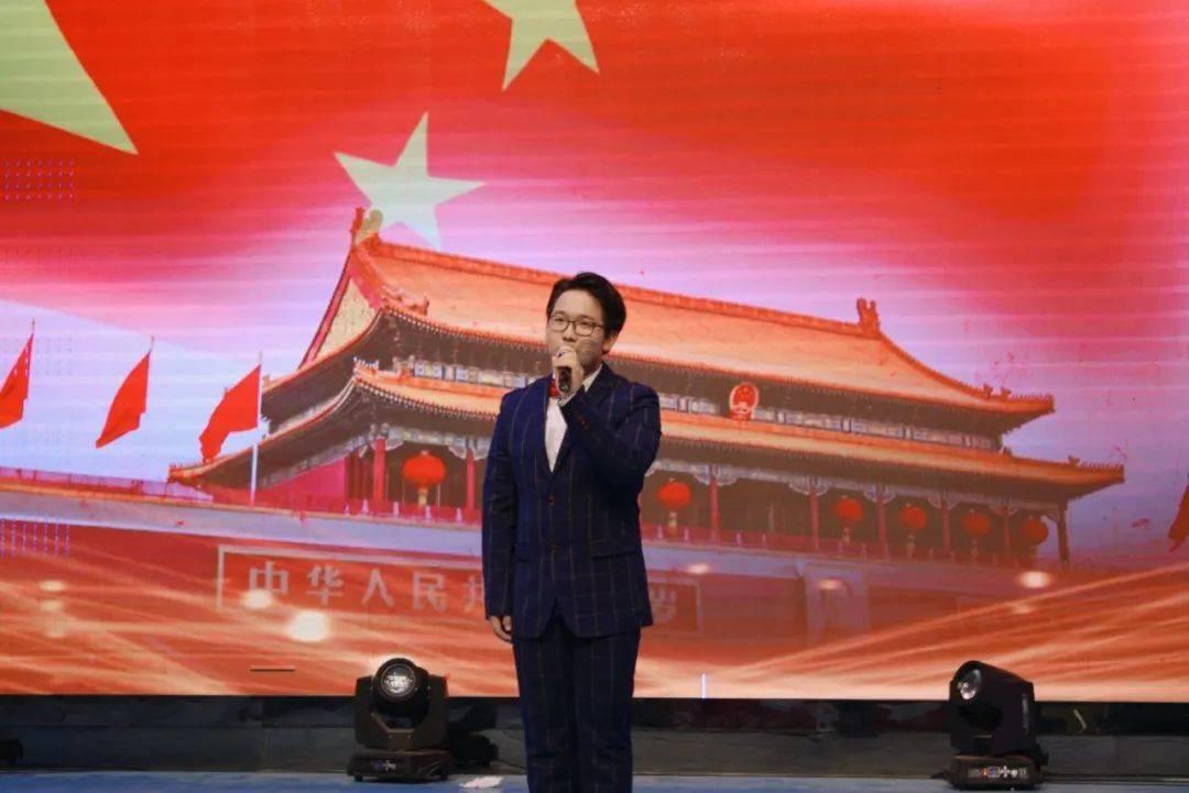 56岁大爷，坚持每天喝醋“软化血管”，半年后身体健康情况如何